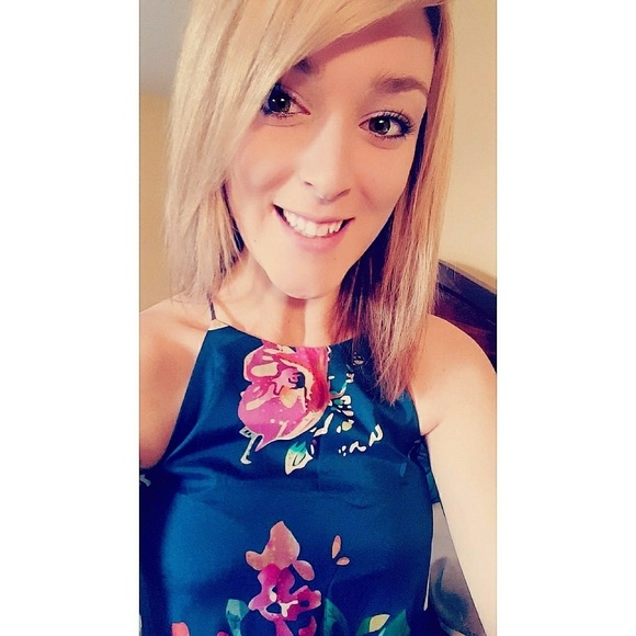 Meet your Posher, Jessica! - Picture 4 of 4